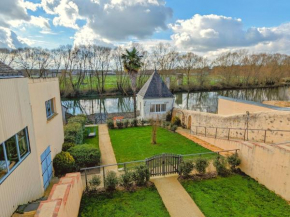 Gîte restauré 6 pers. au bord de la rivière, proche centre, parking et wifi - FR-1-410-380